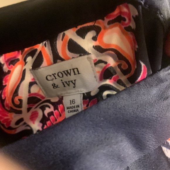 Crown & ivy Tunic - Picture 8 of 8